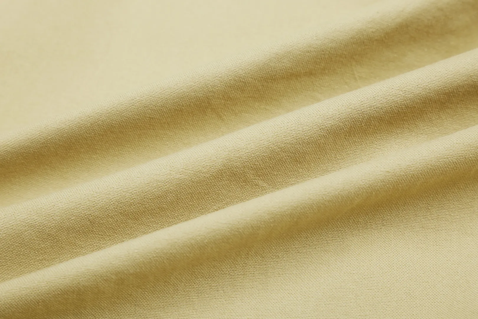 P230 White background picture [Evergreen for all seasons] Style number: 25011# Color: Navy red label/original blue/original white/matte pink/khaki/charcoal gray/black/dark blue white label Size: S to Face 100 cotton oxford spun, pre-laundering treatment, tight and soft texture ✅ - Custom dyed original pearlescent white buttons with different sizes ✅ - Special shaped chiffon foil included in the collar door tube, not easy to deform and pull ✅ - RL classic version of oxford spun shirt, thick and crisp feeling brought by oxford cloth, can be worn alone as an outer layer, can be matched with all seasons, practical wear, a must-have item in the wardrobe, start with eyes closed
